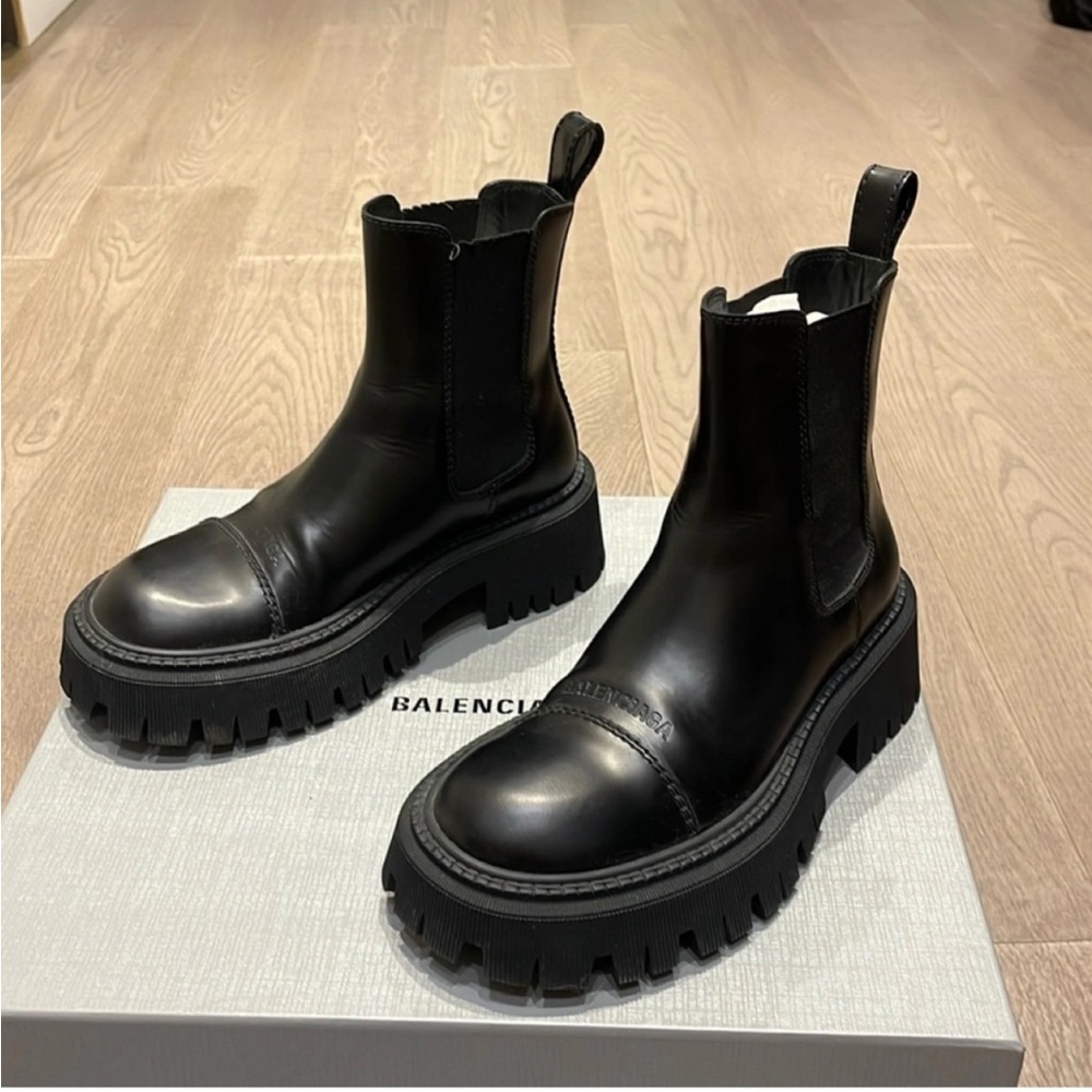 Balenciaga tractor boots